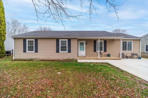 682 Water St, Williamsport, OH 43164-9644