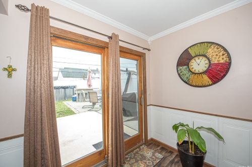 4156 Florence Rd, Bethpage NY  11714-6237 exterior