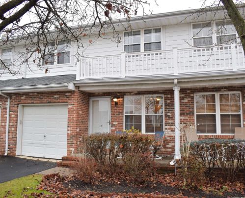 15 Springfield Cir, Central Islip, NY 11722-4630
