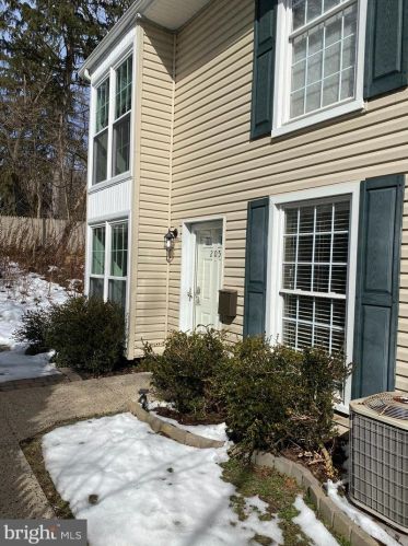 205 Middleton Pl, Norristown PA  19403-2831 exterior