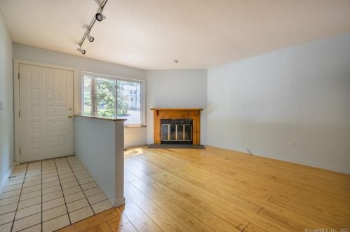 21 Linden St, Norwalk, CT 06851-1548