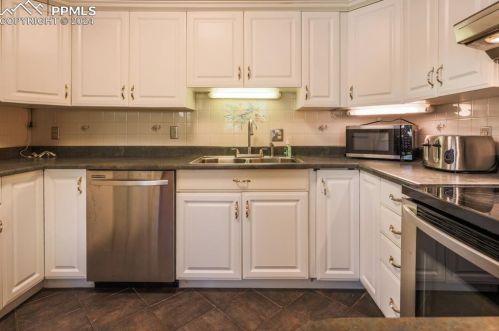 2940 Norwich Ave, Pueblo CO 81008-1434 exterior