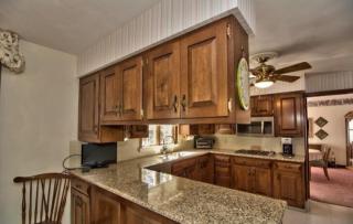 126 Belmont Ave, Clarks Green, PA 18411-1153