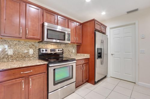 116 Camino Del Rio, Fort Pierce FL  34952-2375 exterior