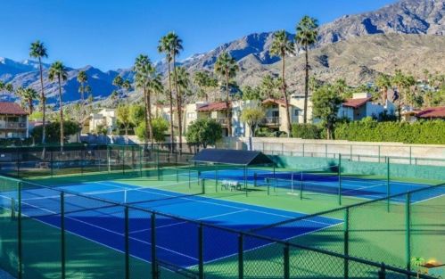 290 San Jose Rd, Palm Springs CA  92264-9351 exterior