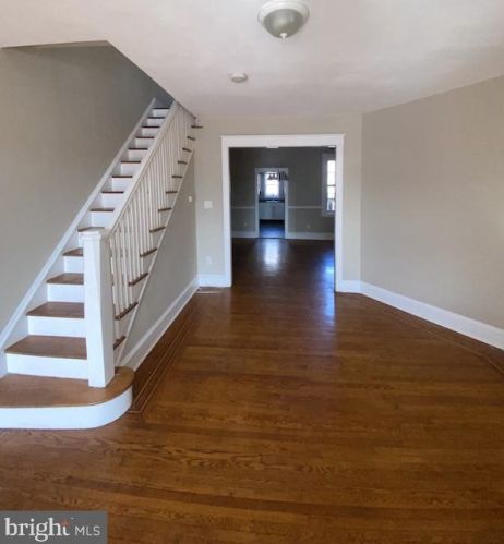 5406 Large St, Philadelphia, PA 19124-1122