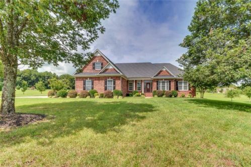 1768 Hayes Denton Rd, Columbia, TN 38401-8254