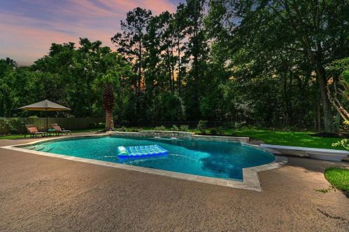 1531 Sheltering Oaks Ln, Humble, TX 77345-1964