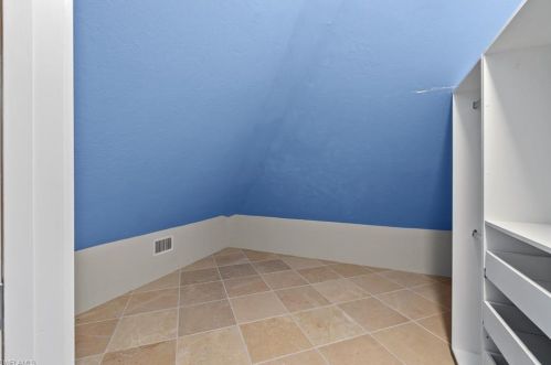 4150 Dingman Dr, Sanibel FL 33957-5107 exterior