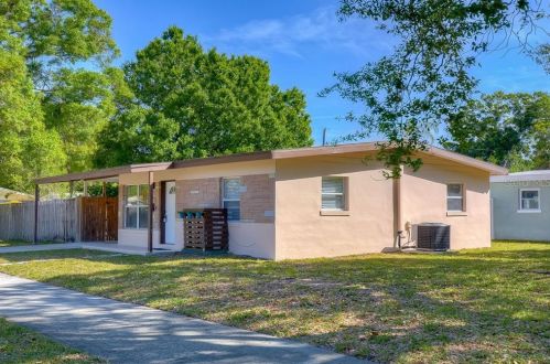 5101 12th St, Saint Petersburg, FL 33703-2715