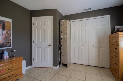 5939 Windwood Dr, Lakeland FL  33813-4805 exterior