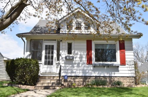 226 Roberta Ave, Waukesha, WI 53186-6157