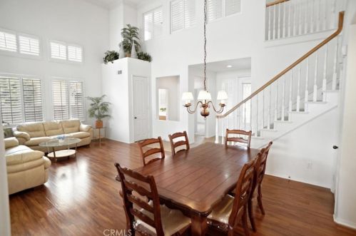 17519 Sarvistree Ct, Santa Clarita, CA 91387-3823