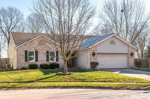 331 Sagebrush Dr, Englewood, OH 45315-8738