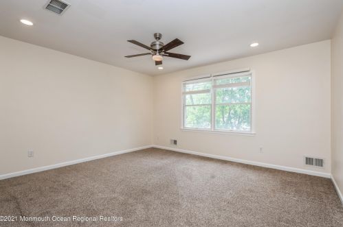 317 Pine St, Middletown NJ  07748-5545 exterior