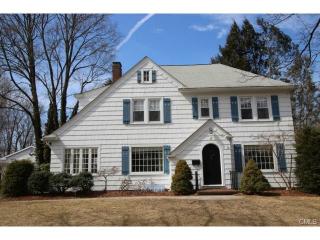 21 Ridge Rd, Danbury, CT 06810-6362