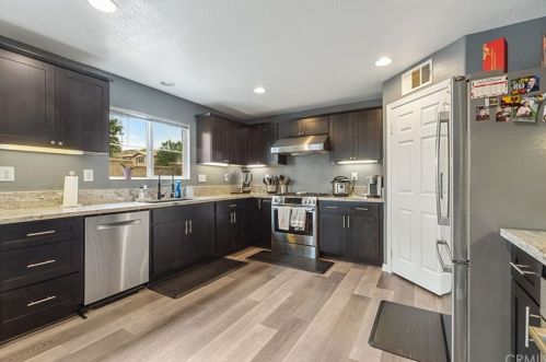 45008 Starina St, Lake Elsinore CA  92532-1515 exterior