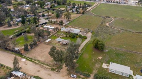 20235 Guffy Ln, Wildomar CA 92595-8798 exterior