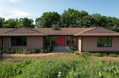 9738 Overland Rd, Mount Horeb, WI 53572-2832