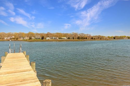 835 Waterview Dr, Southold, NY 11971-2121