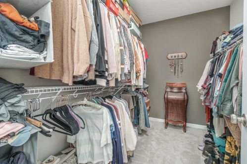 105 Woodside Park Dr, Amelia OH  45102-8711 exterior