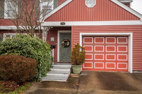 956 Mayfield Rd, Hermitage PA  16150-1846 exterior