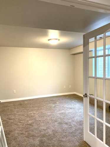 130 Stone Castle Dr, Fond Du Lac WI  54935 exterior