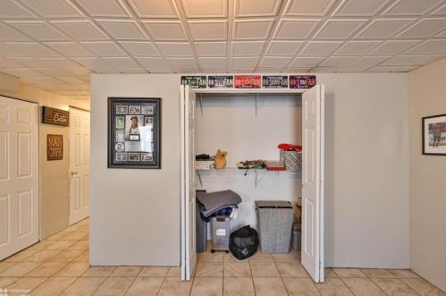 2440 Gillian Ln, Easton PA  18040-5819 exterior