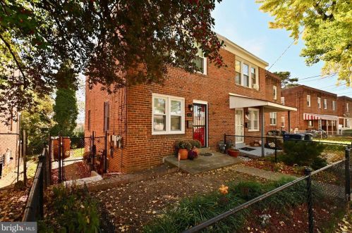 831 Yuma St, Washington DC 20032-3973 exterior