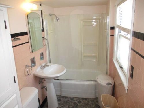 1618 59, Milwaukee WI 53214-5126 exterior