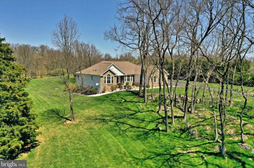 580 Declaration Dr, Charles Town, WV 25414-4988