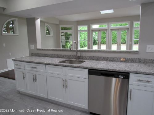 2078 Benjamin Cir, Belmar NJ 07719-9654 exterior