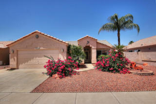 10318 Luke Ave, Glendale, AZ 85307-4307