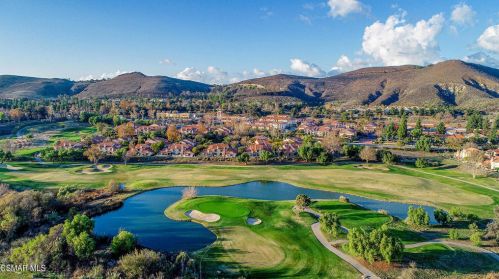 410 Country Club Dr, Simi Valley, CA 93065-6649