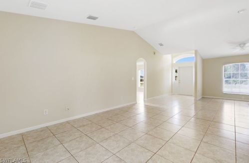 4104 10th St, Lehigh Acres, FL 33976-2706