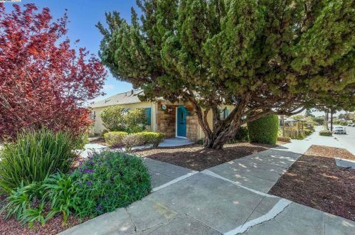 895 Yuba St, Richmond, CA 94805-1130