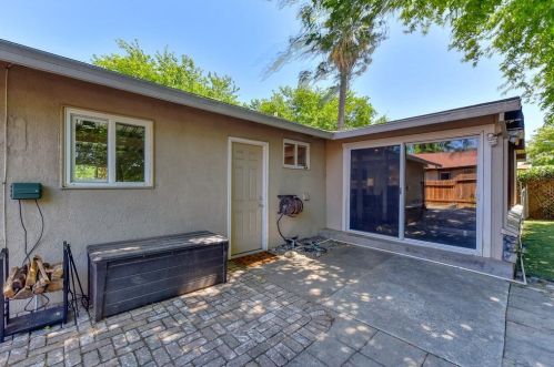 2558 Las Casas Way, Rancho Cordova CA  95670-3444 exterior