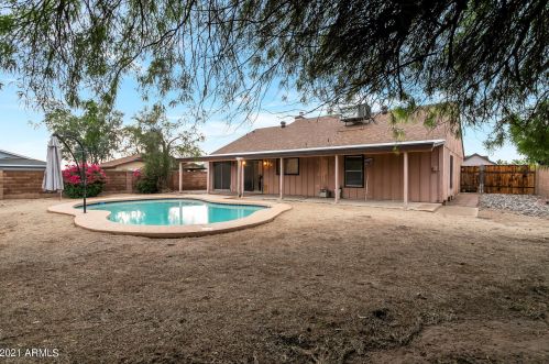 6539 Grandview Rd, Glendale, AZ 85306-1621