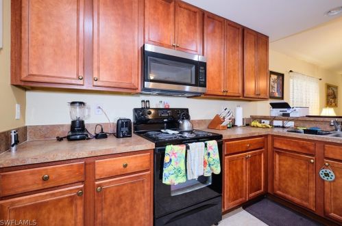 18285 Minorea Ln, Lehigh Acres FL  33936-6048 exterior