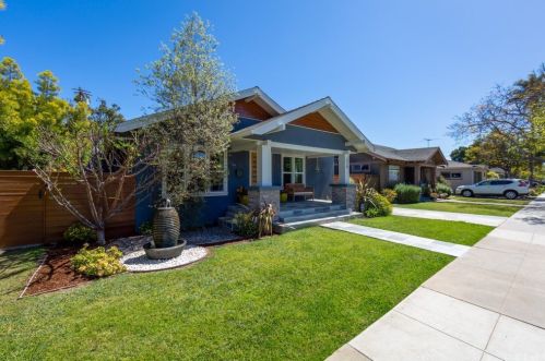 324 Grand Ave, Long Beach CA  90814-2738 exterior