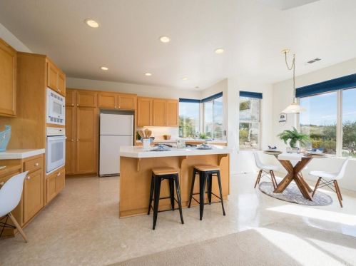 298 Vista Dr, Pismo Beach CA  93420-1421 exterior