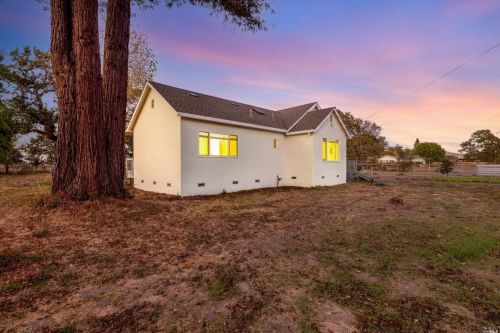 785 Scenic Ave, Santa Rosa CA  95407-8337 exterior