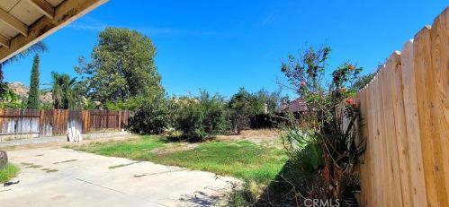 166 Nebraska St, Lake Elsinore CA  92530-1861 exterior