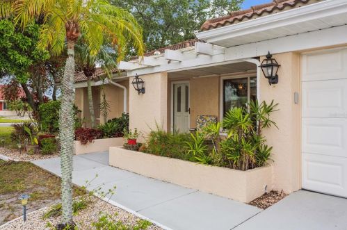 1802 Granville Ln, Ruskin, FL 33573-6411