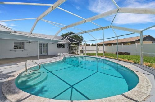 3916 10th Ave, Cape Coral, FL 33904-5200