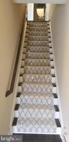 34 Cannon Ave, Lansdale PA  19446-0033 exterior