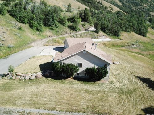 2070 Canyon Rd, Smithfield, UT 84335-1012