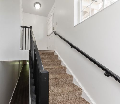 1310 Twin Spires Dr, Stonelick, OH 45103-9221