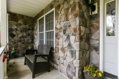 323 Columbus Ave, Valhalla, NY 10595-1315