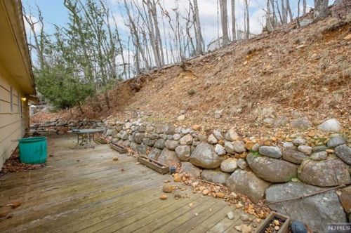 29 Ramapo Hills Blvd, Oakland NJ  07436-3906 exterior